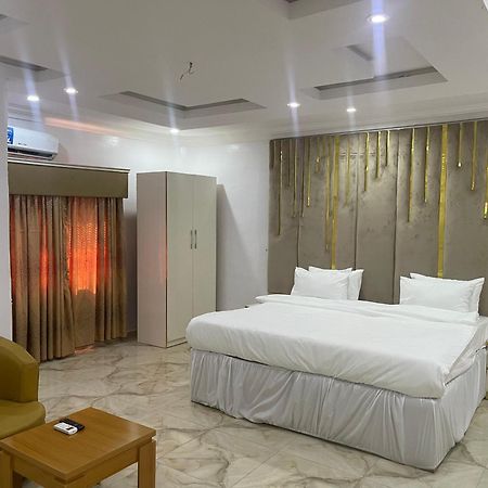 White Gold Hotel Ikeja Bagian luar foto